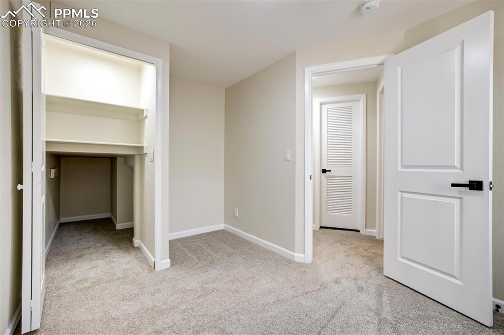 Image 43 of 50: Bedroom