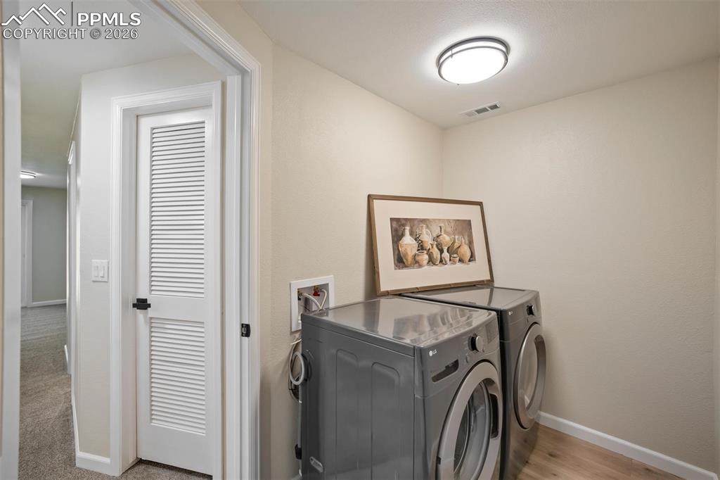 Image 46 of 50: Laundry