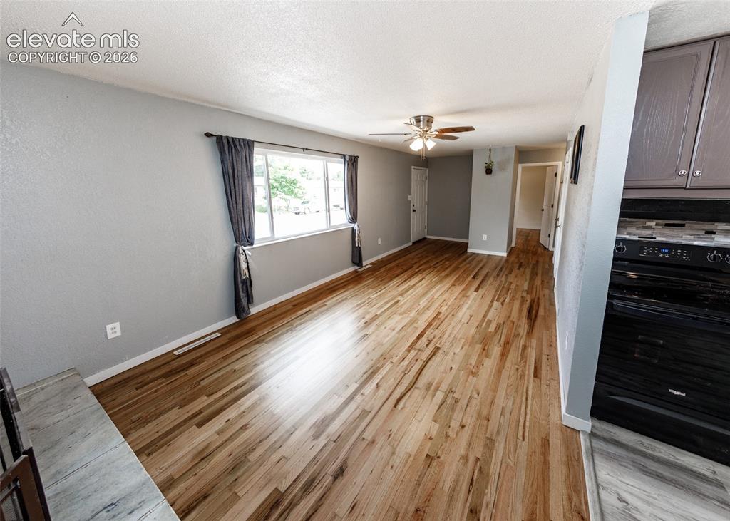Image 9 of 36: Living Room