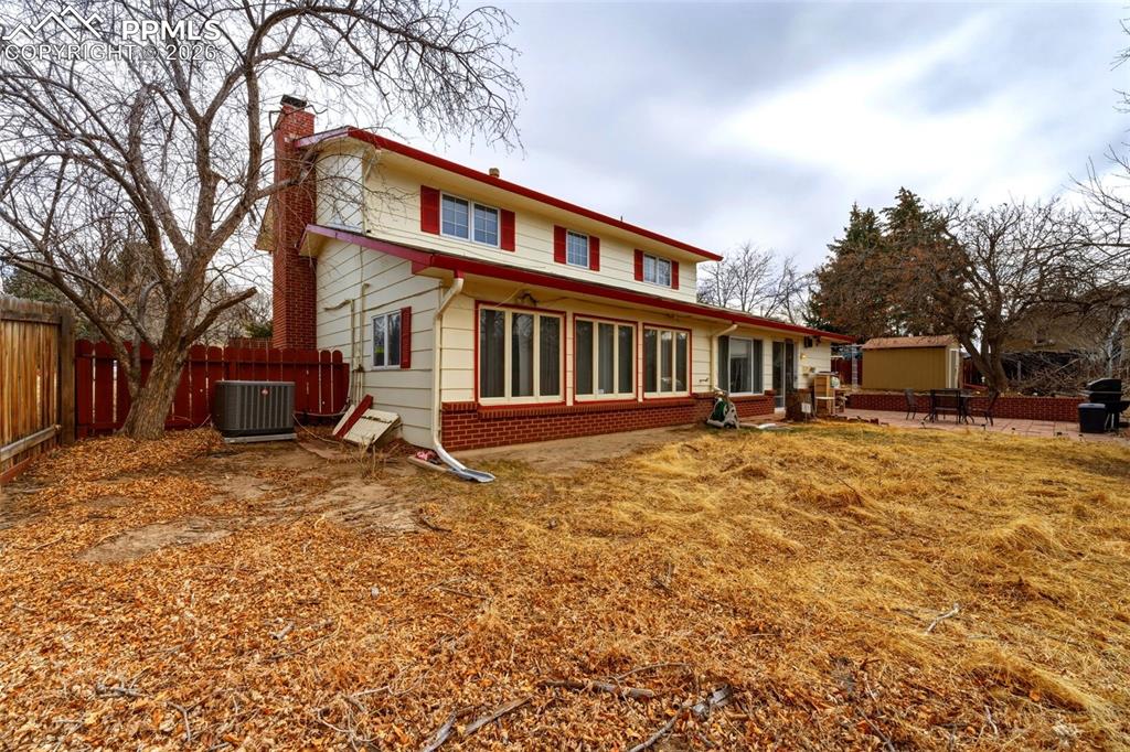 Image 25 of 25: Back of Structure