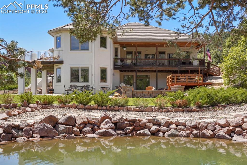 Image 35 of 50: Back of Structure