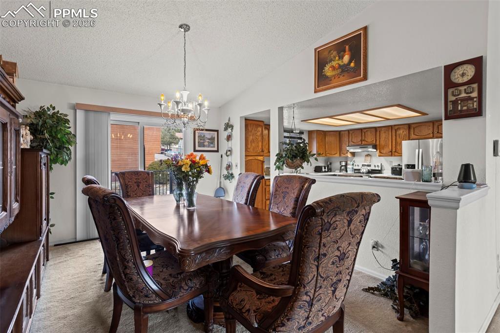 Image 5 of 17: Dining Room