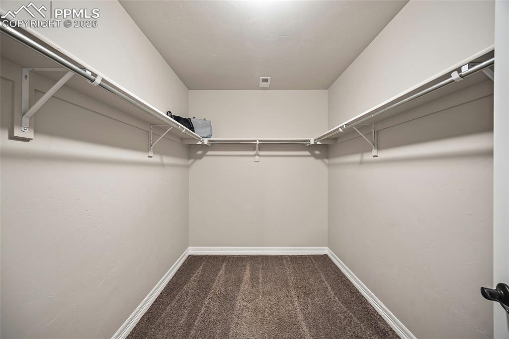 Image 37 of 49: Closet