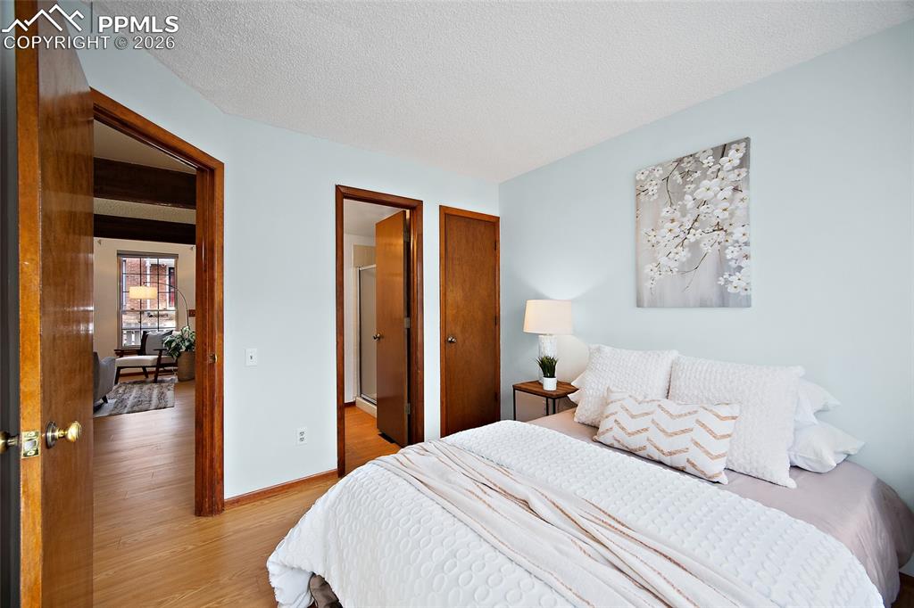 Image 17 of 35: Bedroom