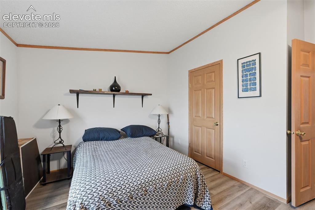 Image 16 of 30: Bedroom