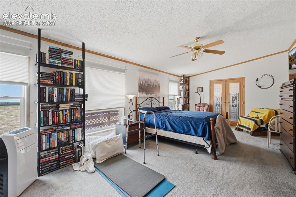 Image 18 of 30: Bedroom