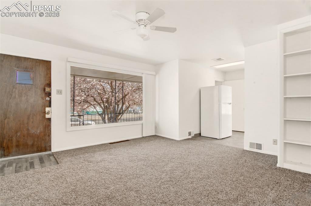 Image 2 of 18: Living Room