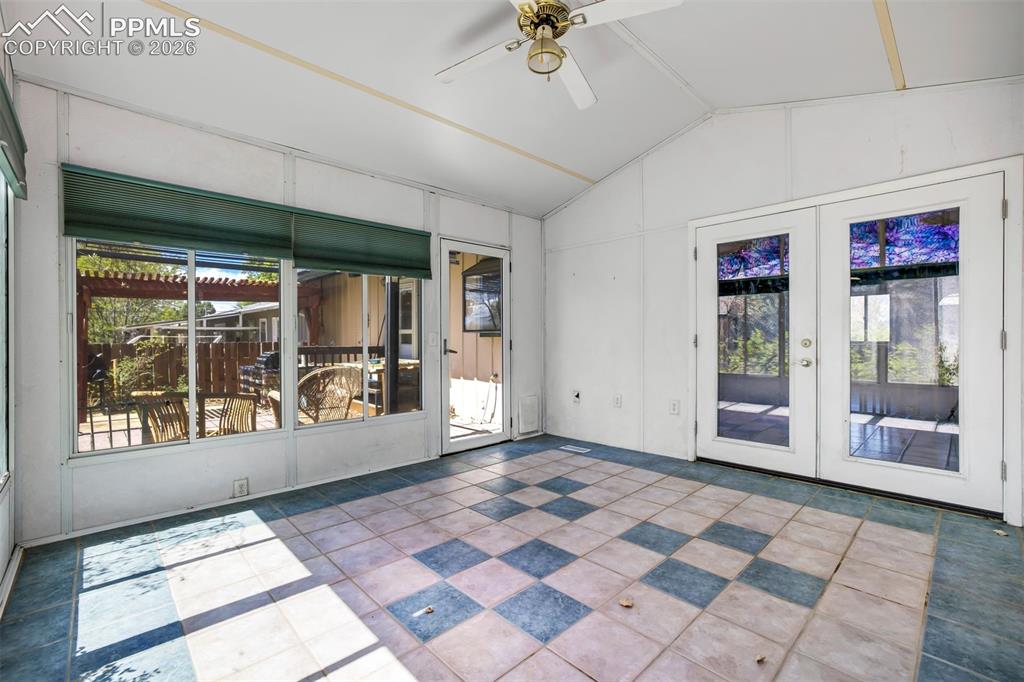 Image 41 of 49: Sun Room