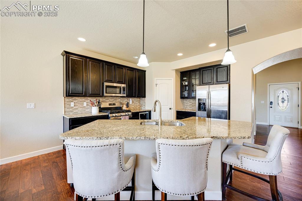 Image 12 of 26: Kitchen