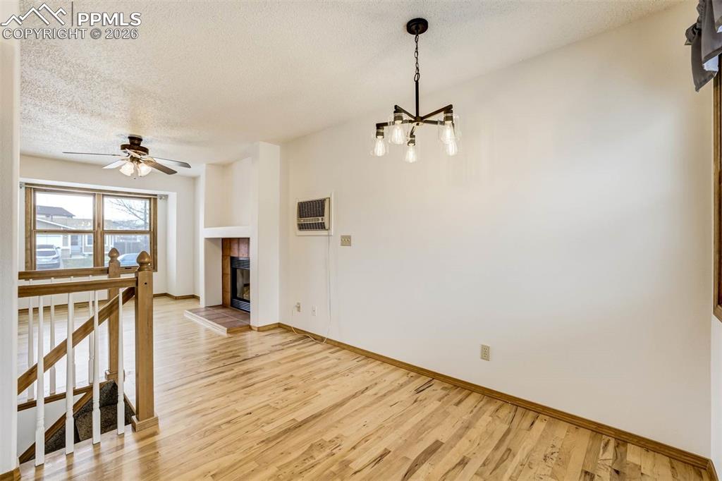 Image 14 of 46: Kitchen