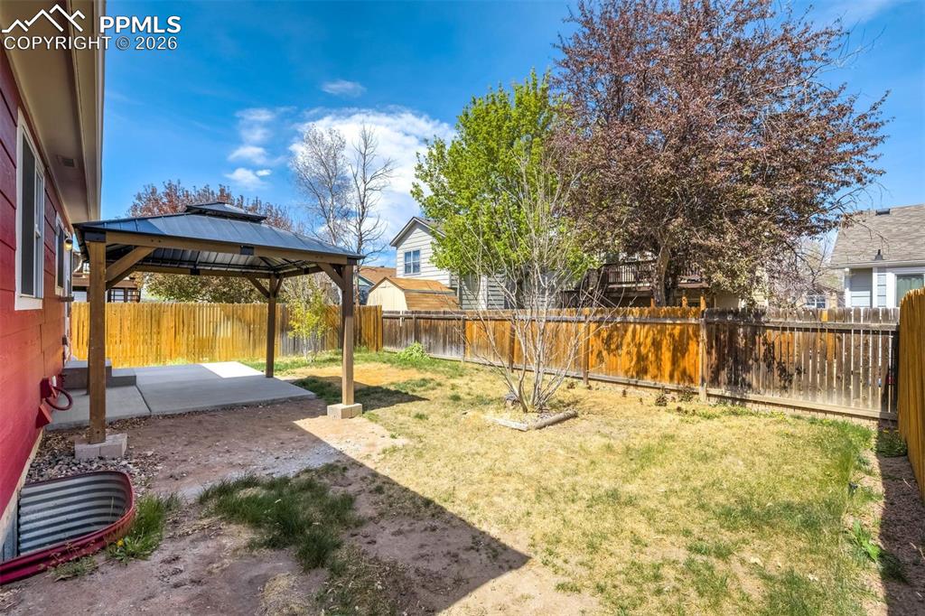 Image 39 of 46: Patio