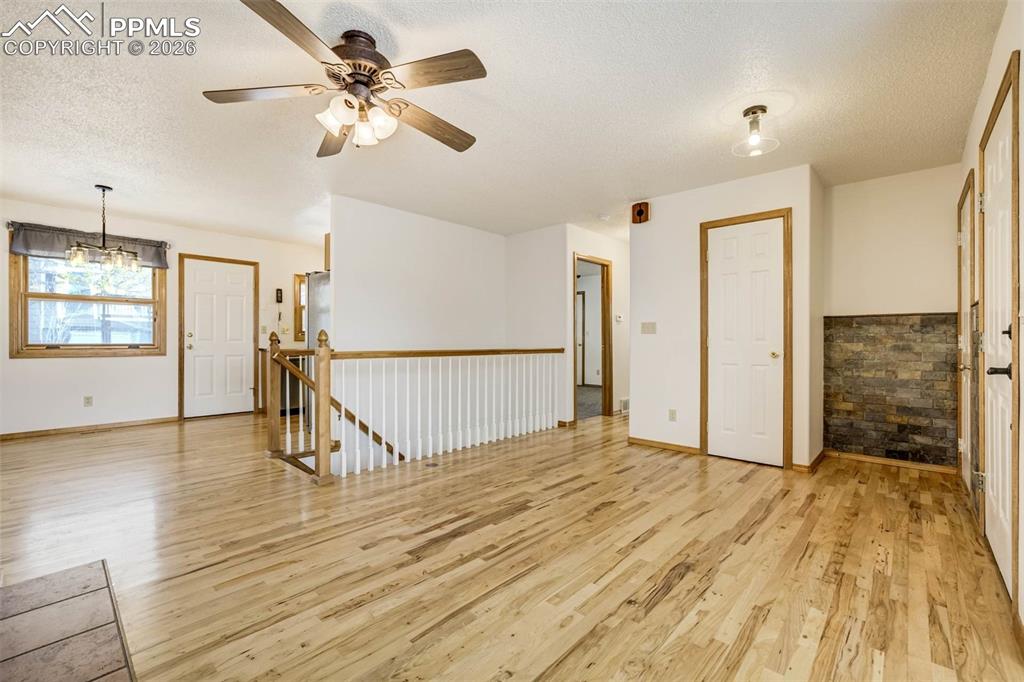 Image 6 of 46: Entry