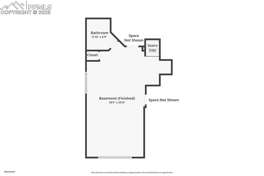 Image 45 of 46: View of room layout