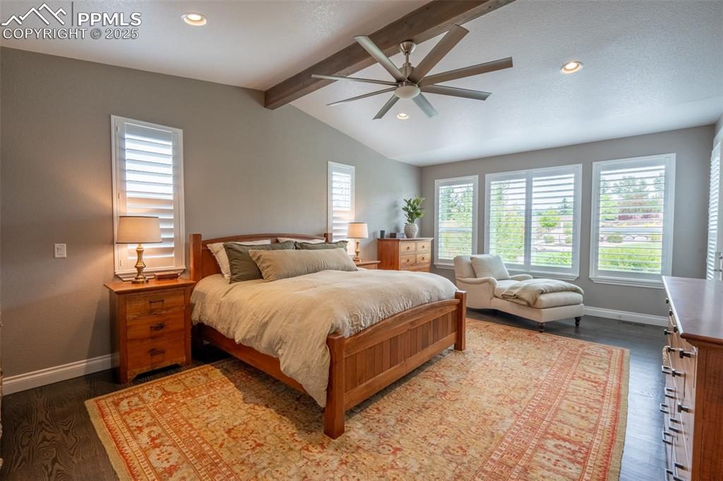 Image 11 of 50: Primary bedroom with walk out - main floor