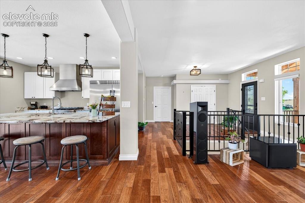 Image 11 of 46: Kitchen