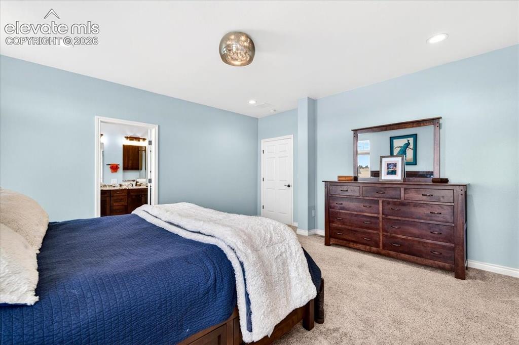 Image 20 of 46: Bedroom