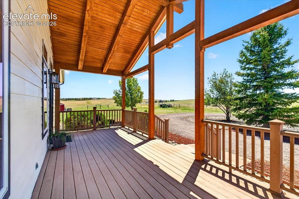 Image 4 of 46: Deck