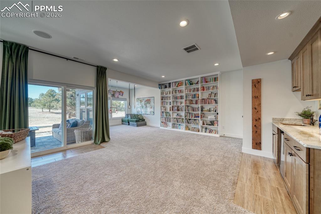 Image 45 of 50: Sitting Room