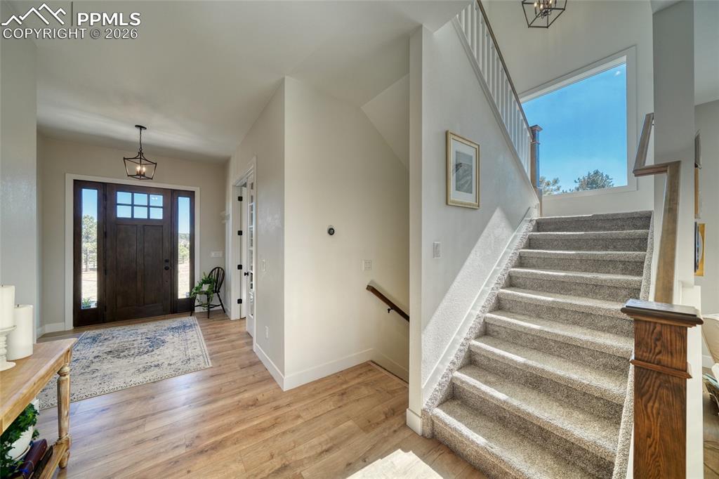 Image 8 of 50: Entry