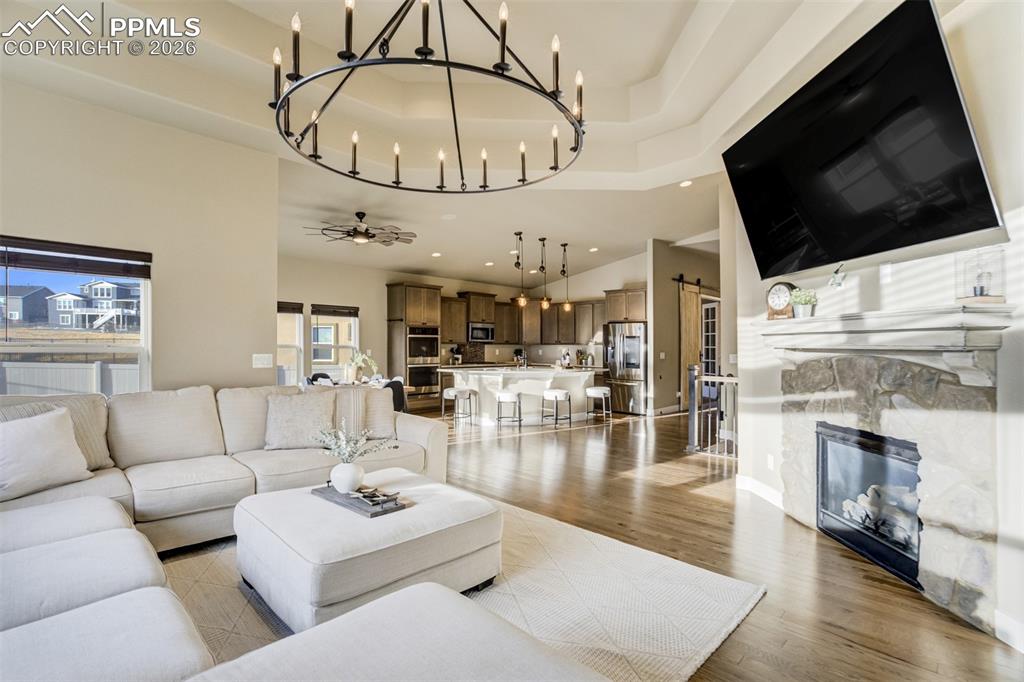 Image 3 of 49: Natural light pours in like it pays rent.