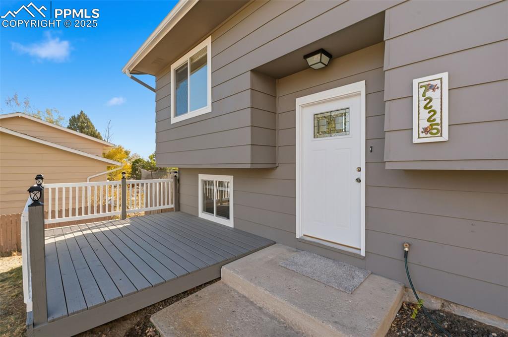 Image 2 of 27: Entry