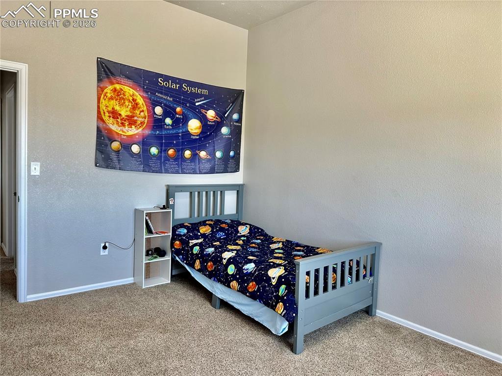 Image 21 of 46: Bedroom