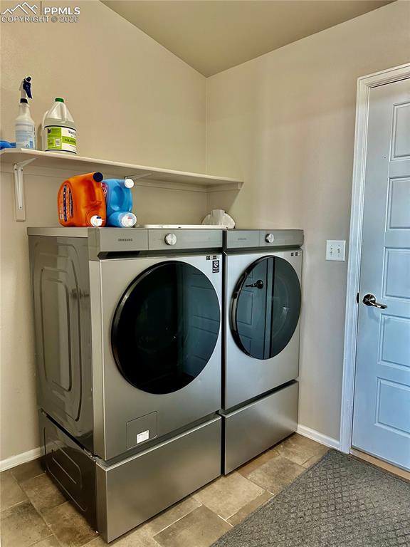 Image 22 of 46: Laundry