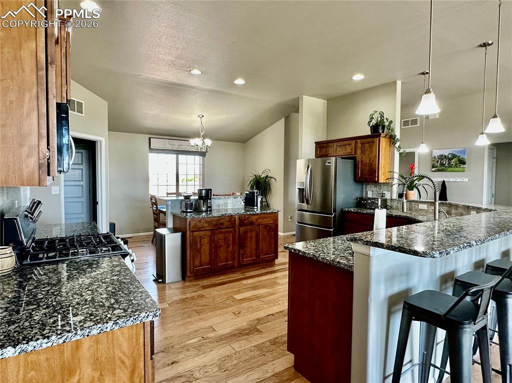 Image 8 of 46: Kitchen
