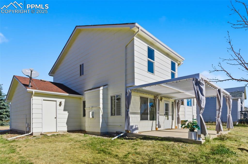 Image 37 of 45: Back of Structure