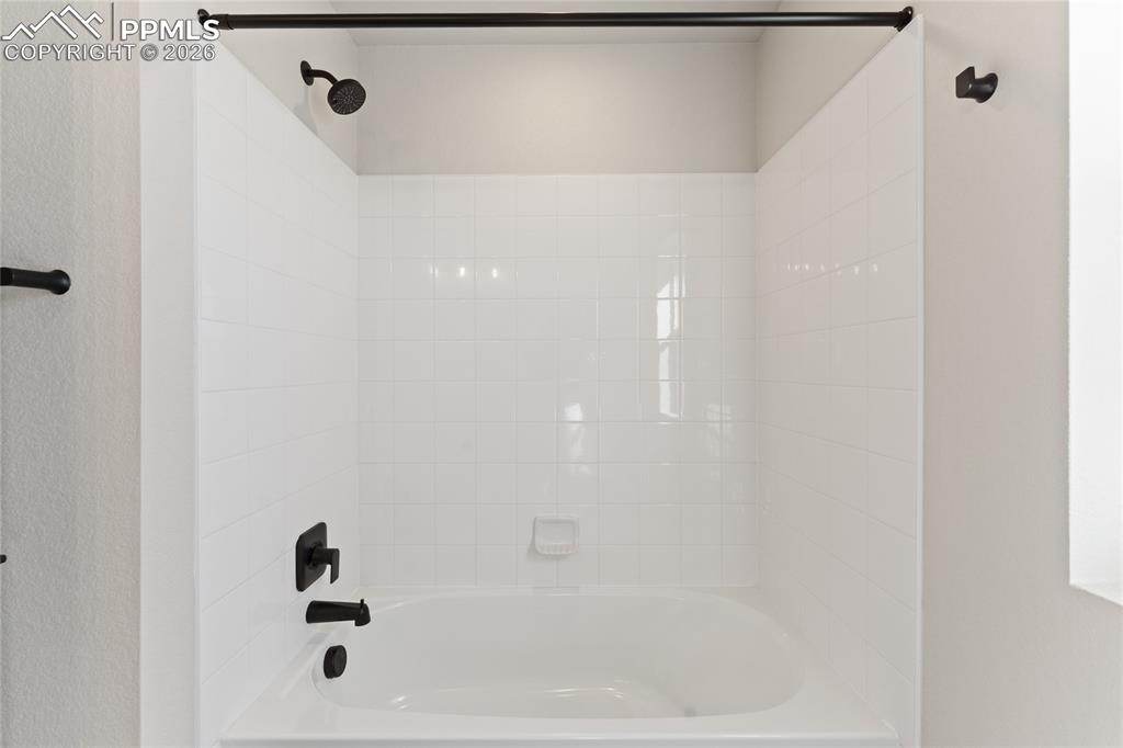 Image 33 of 48: Upper Level Full Bath