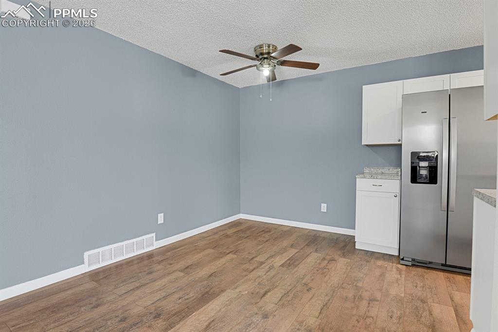 Image 8 of 19: Dining Space