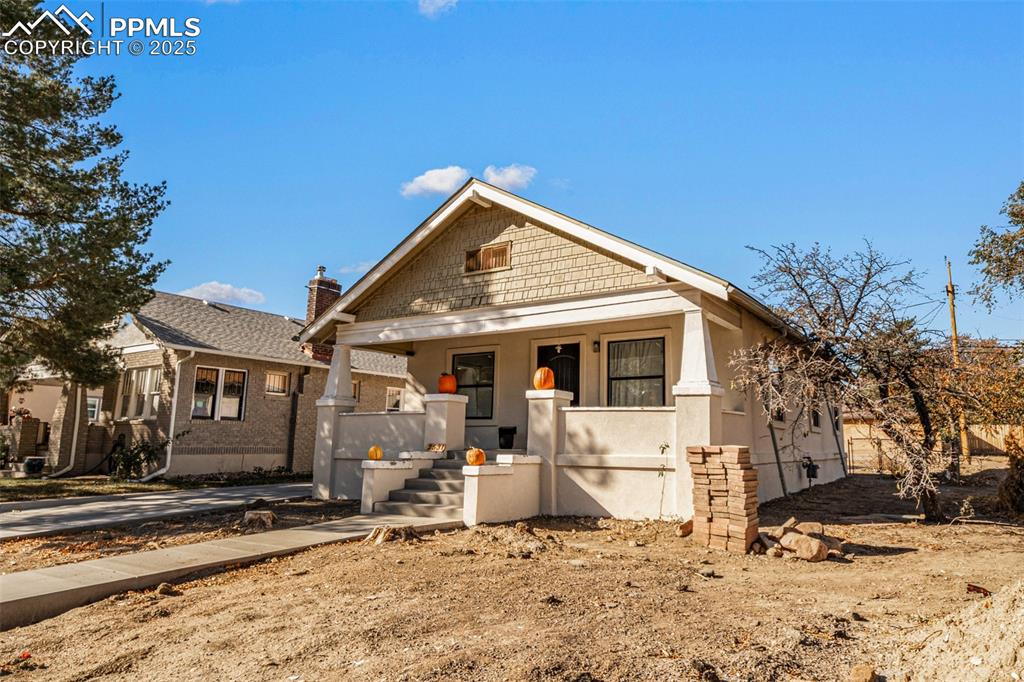 Image 18 of 21: Front of Structure