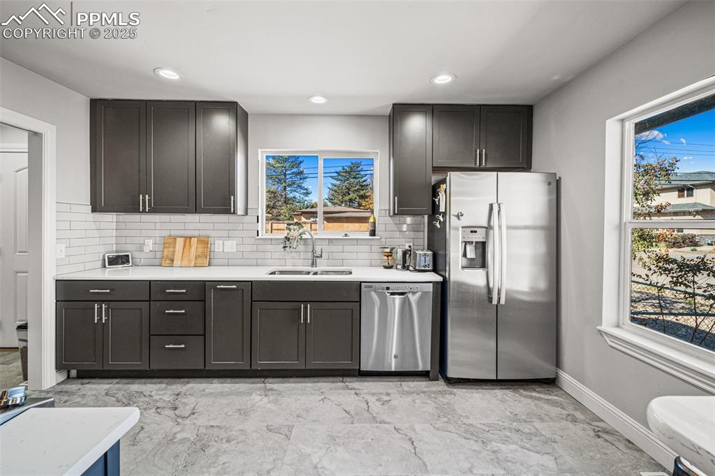 Image 8 of 21: Kitchen