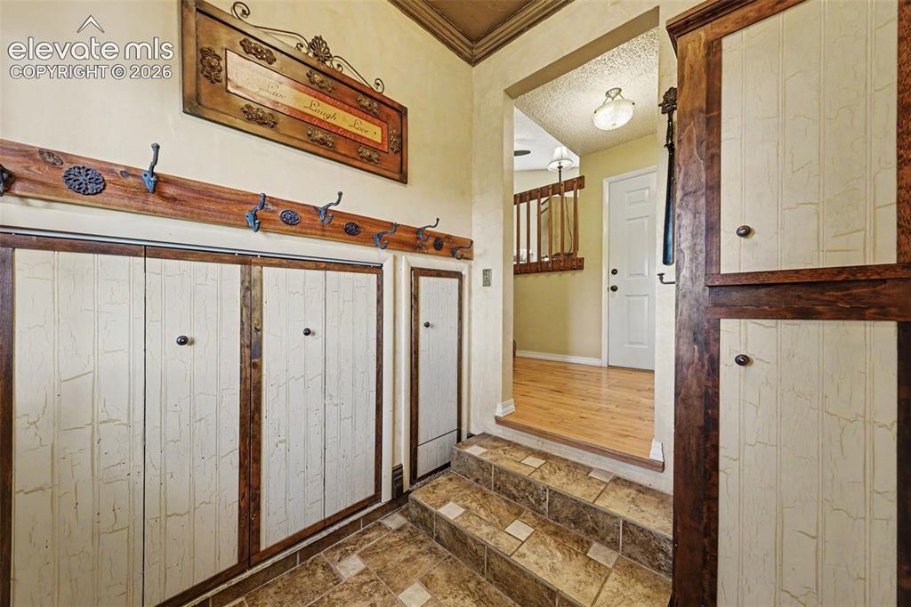 Image 19 of 37: Mud Room
