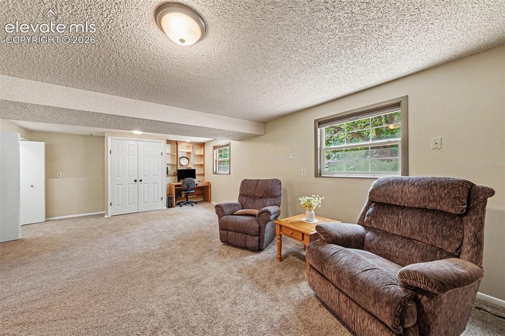 Image 24 of 37: Family Room