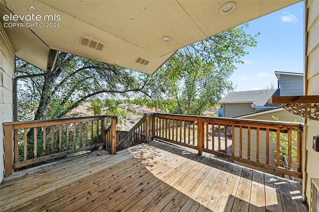 Image 31 of 37: Deck