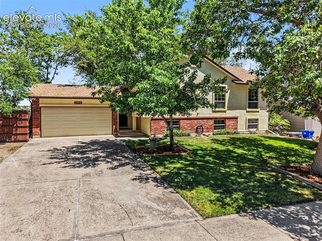 Image 6 of 37: Front of Structure