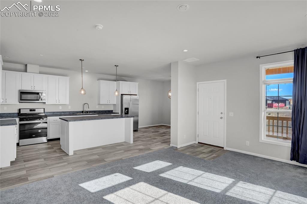 Listing 9352648, Image 4 of 34