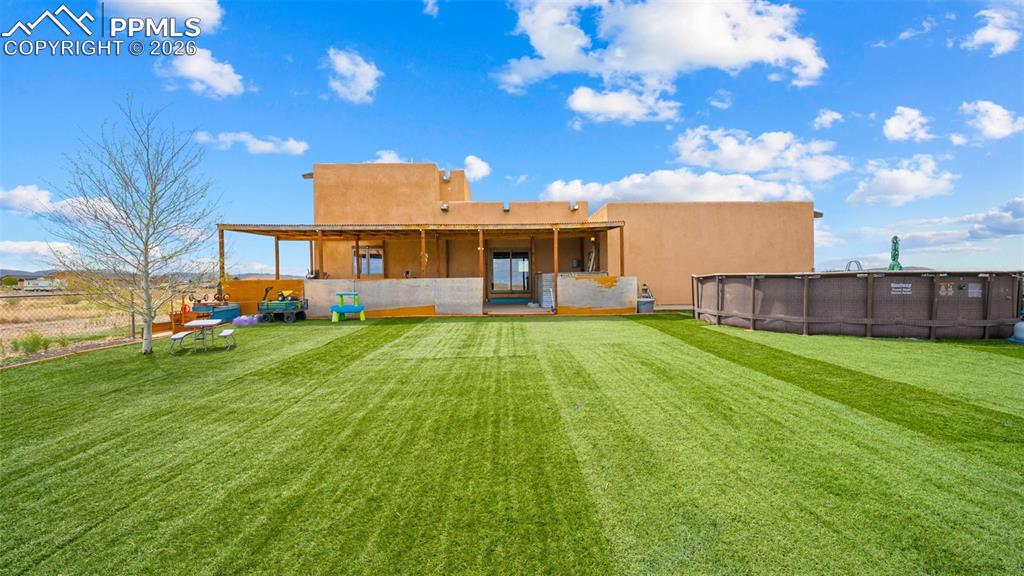 Image 27 of 40: Back of Structure