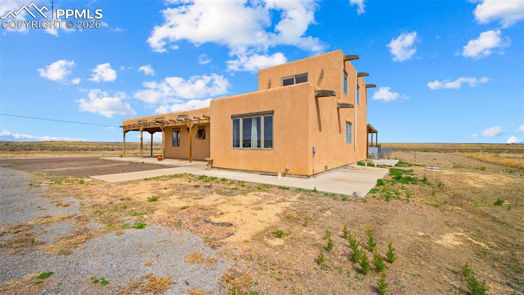 Image 3 of 40: Front of Structure