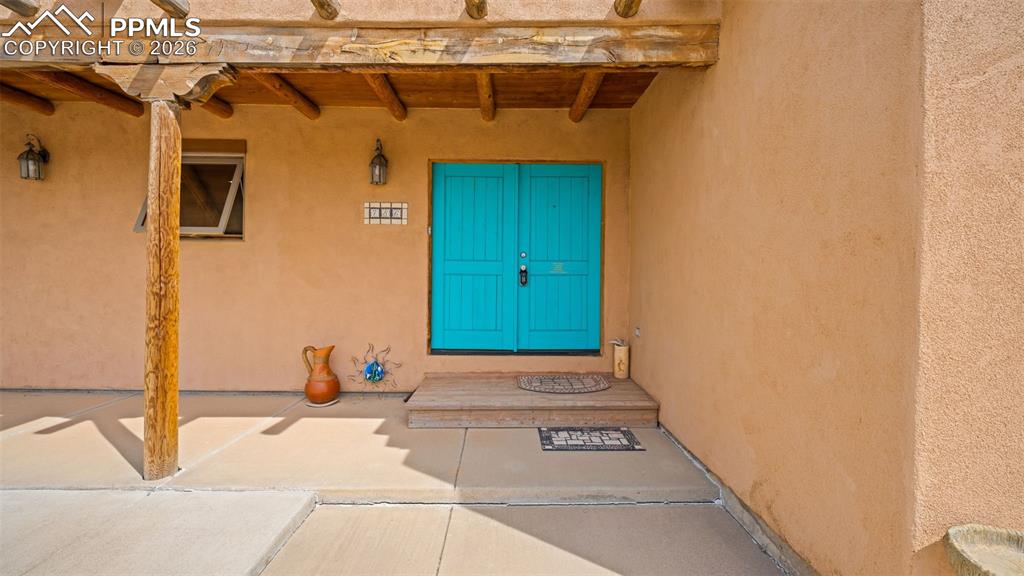 Image 4 of 40: Entry