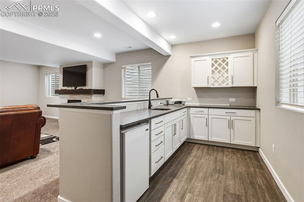 Image 31 of 50: Kitchen