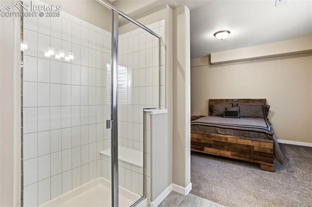 Image 39 of 50: Bathroom