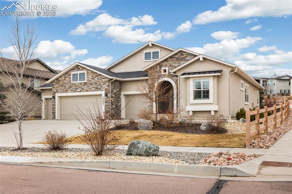 Image 4 of 50: Front of Structure