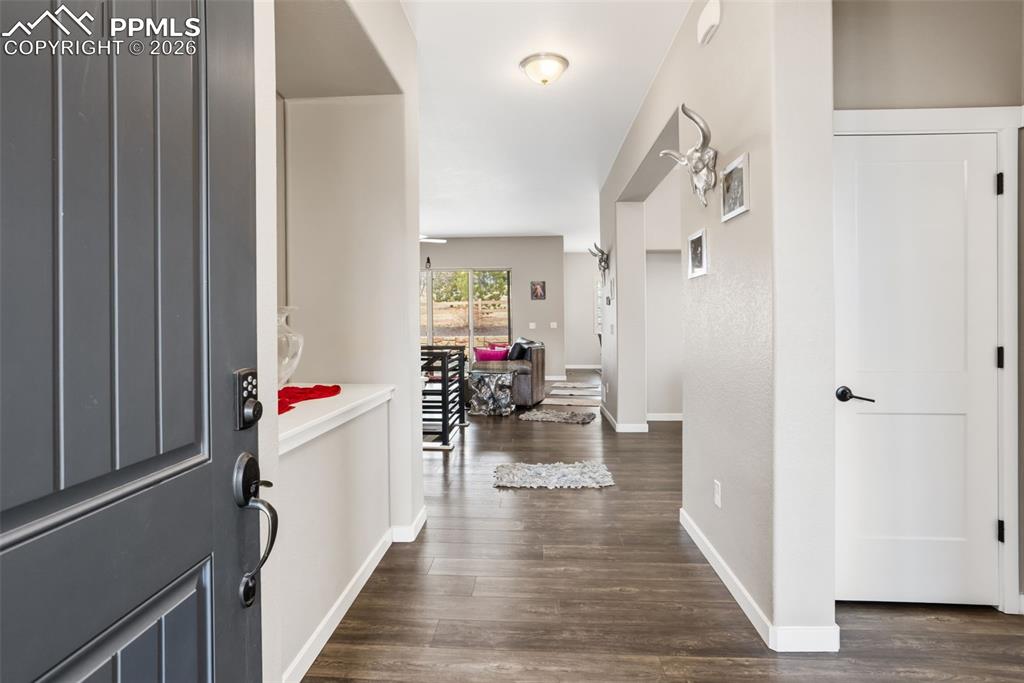 Image 9 of 50: Entry