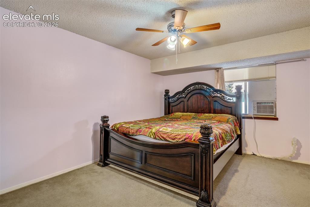 Image 11 of 21: Bedroom