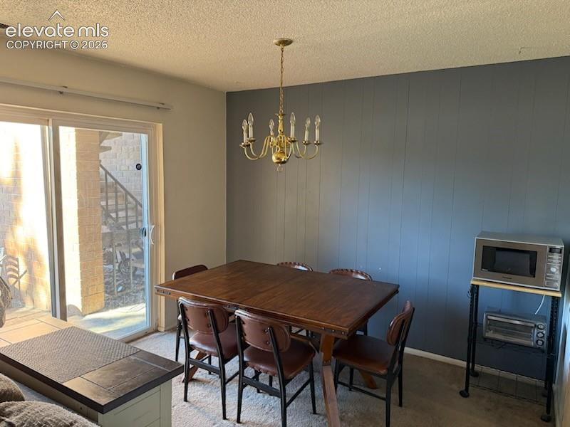 Image 7 of 14: Dining Area