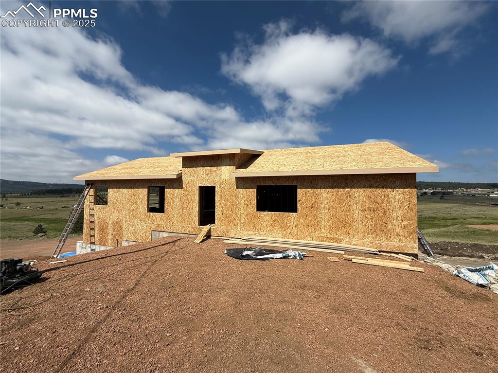 Image 13 of 26: Front of Structure