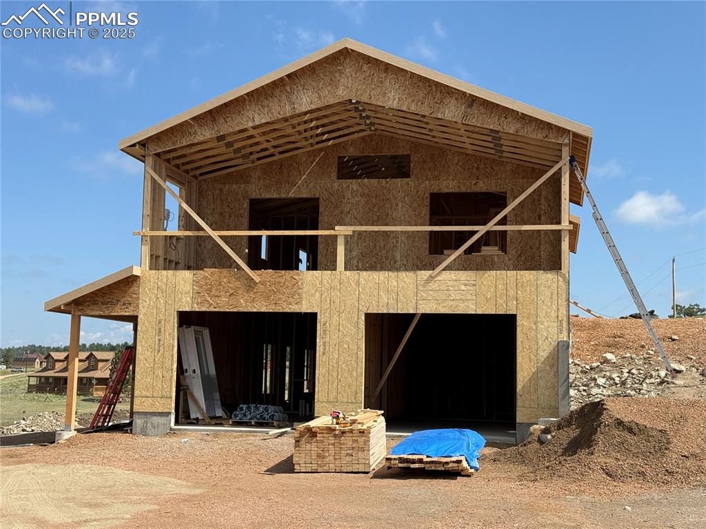 Image 17 of 26: Side of Structure