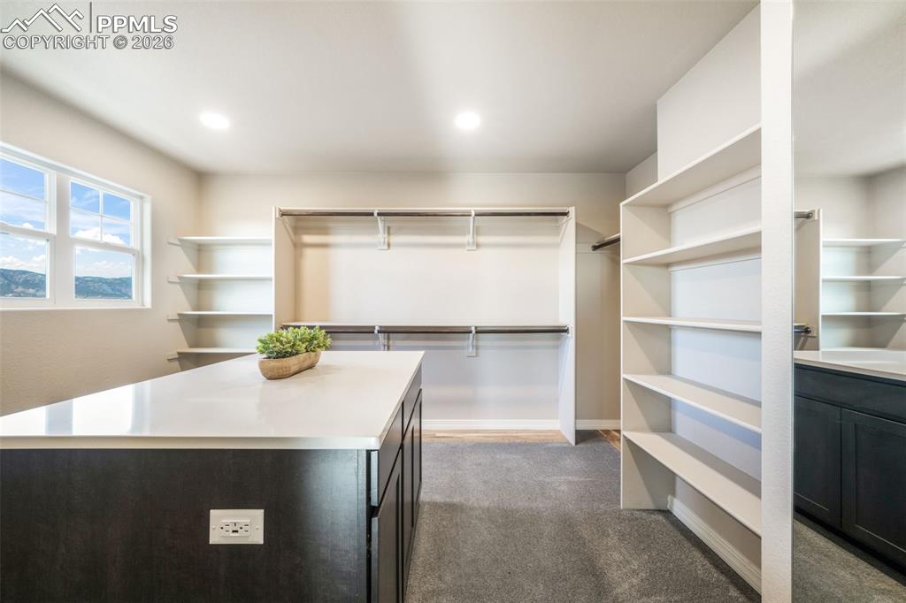 Image 13 of 50: Closet